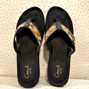 COACH women beach sandals Size 9B